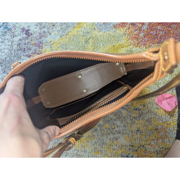 Dooney & Bourke Vintage Cabrio Leather Chestnut Tan Hobo Purse Shoulder Bag - Picture 6 of 7